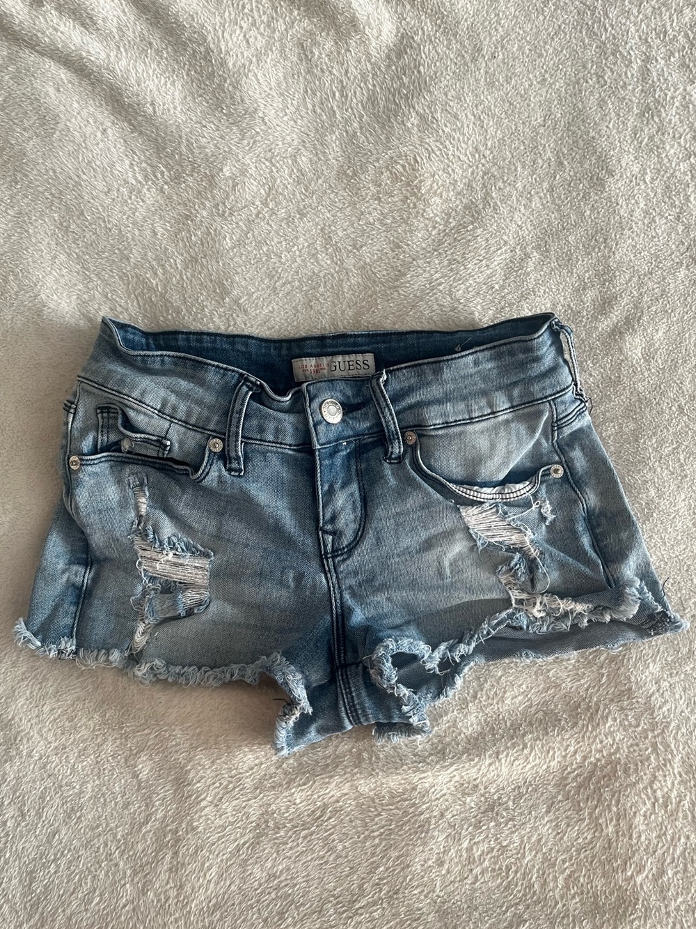 GUESS Distressed Low Rise Denim Shorts Light Wash Size 26